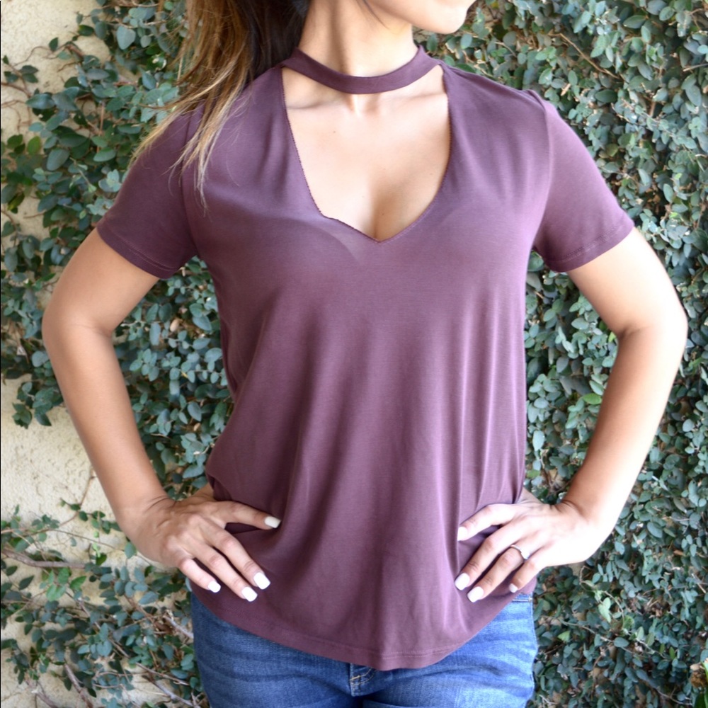 Choker Tee - Picture 2 of 5